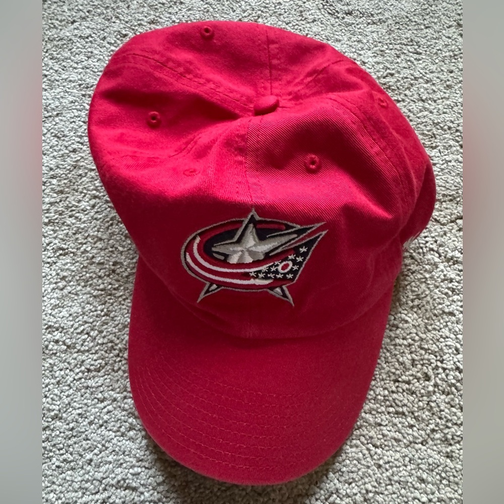 Columbus Bluejackets (47 Brand) hockey Cap with Logo. Metal closure in the back